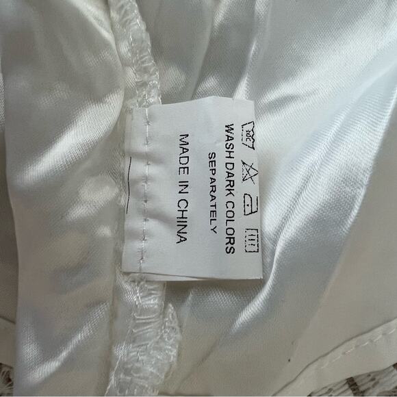 NWT Two Sisters White Lace Long Sleeve Mini Dress - 4 - Picture 7 of 11